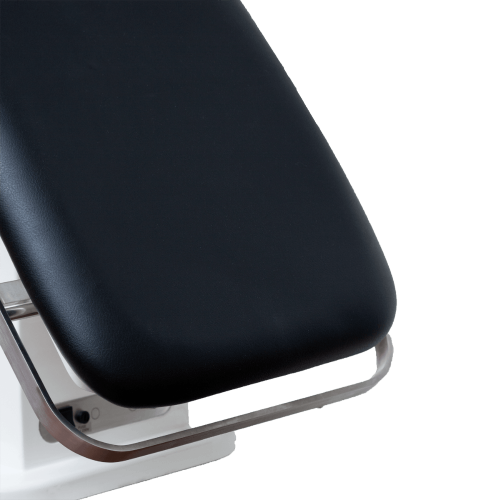 Retractable footrest on patient chair